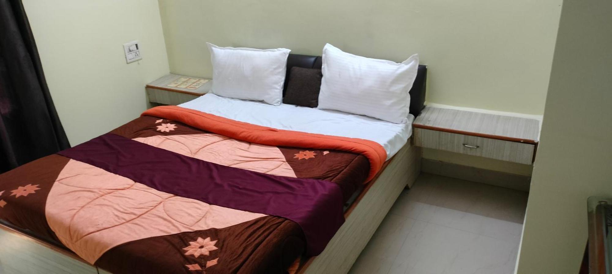 Hotel Shaurya Haridwar Ngoại thất bức ảnh